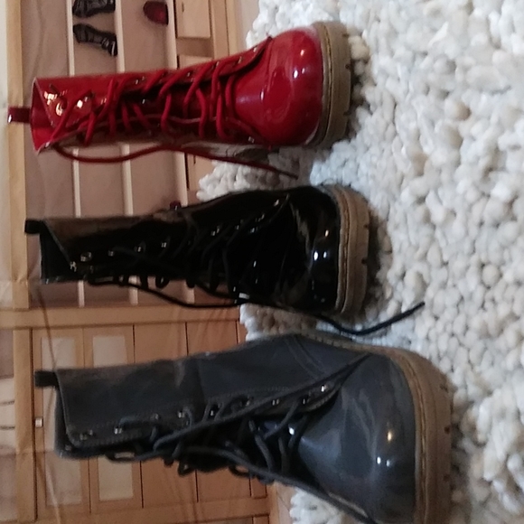 Women CA Collection by Carrini Boots. Size 9. 3 colors available - Picture 2 of 4
